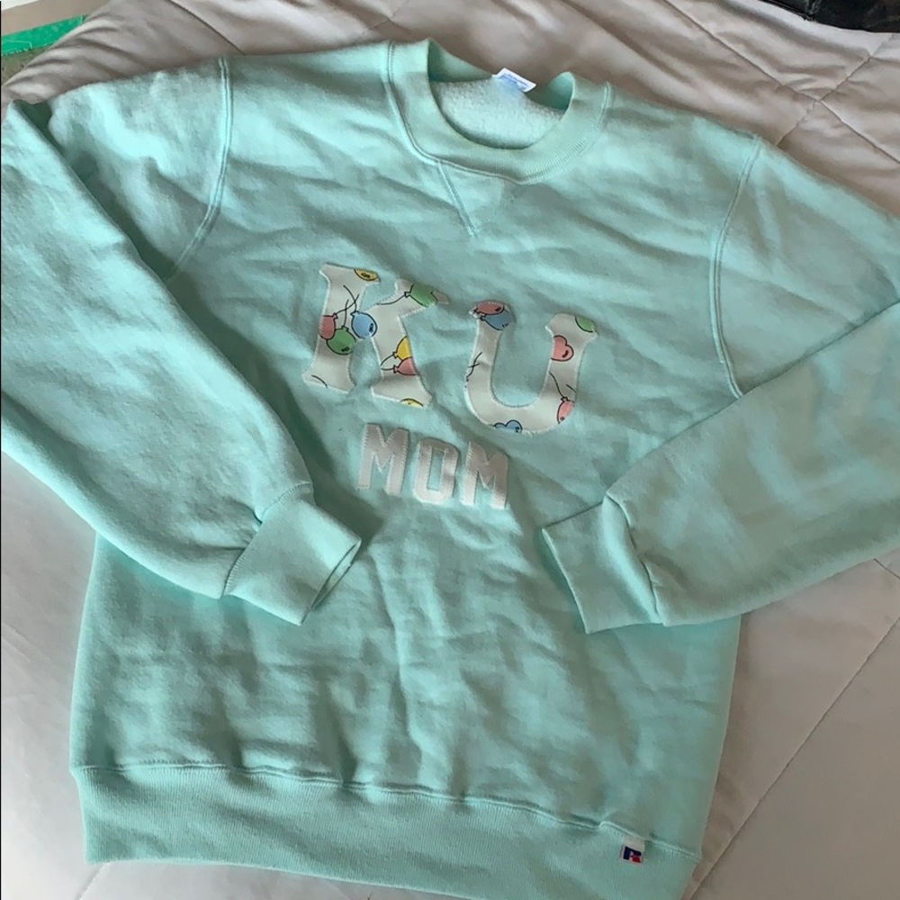 Russell “KU MOM” vintage crew neck